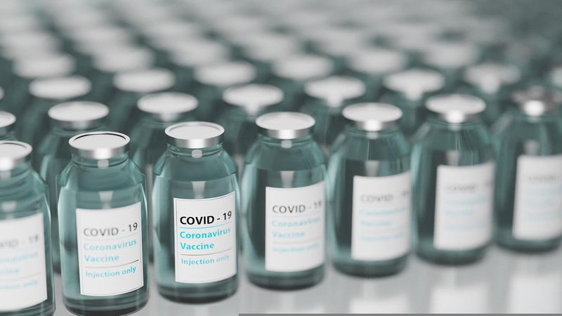 COVID-19: Who needs how much vaccine and when?